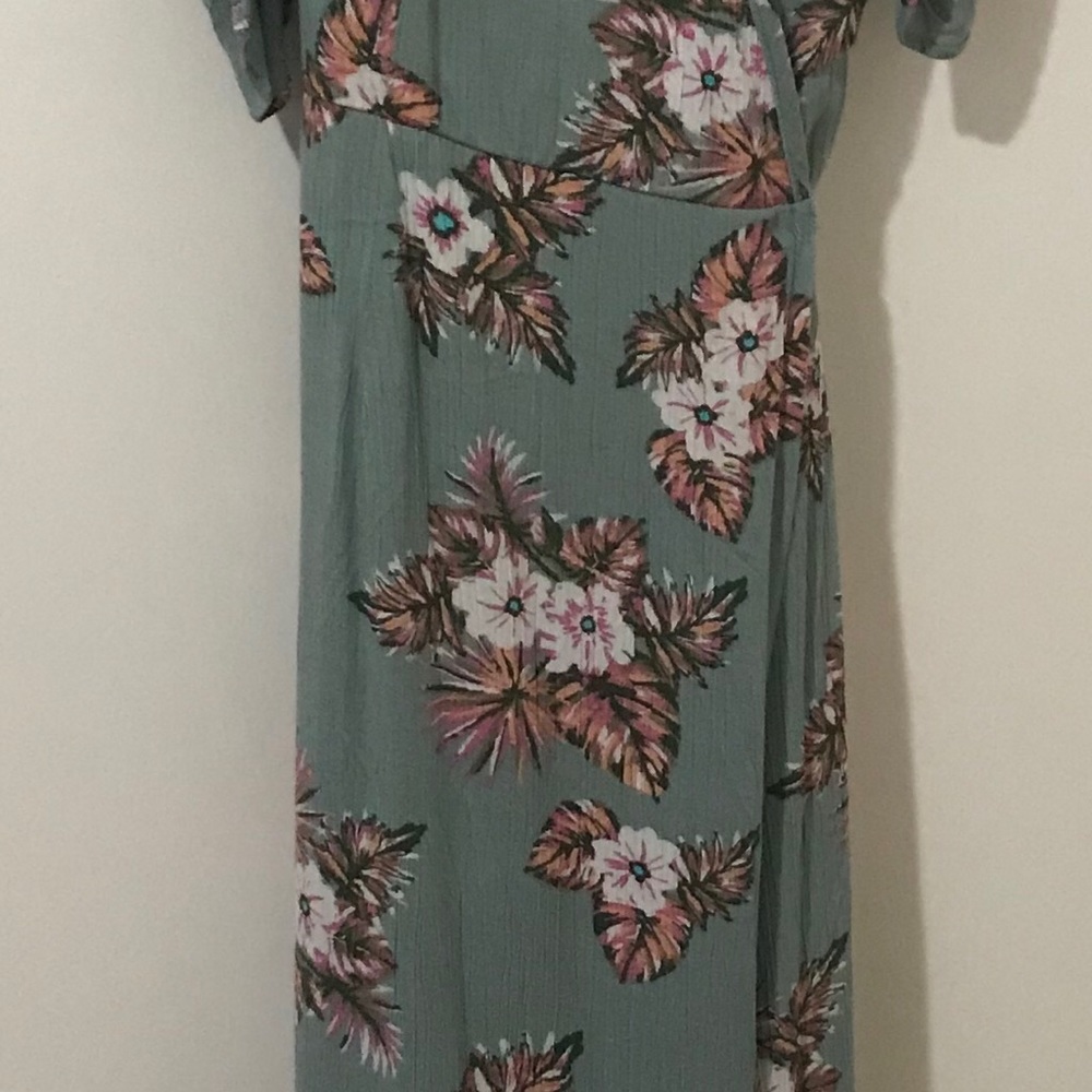 Rossmore Edison Dress - Picture 2 of 7